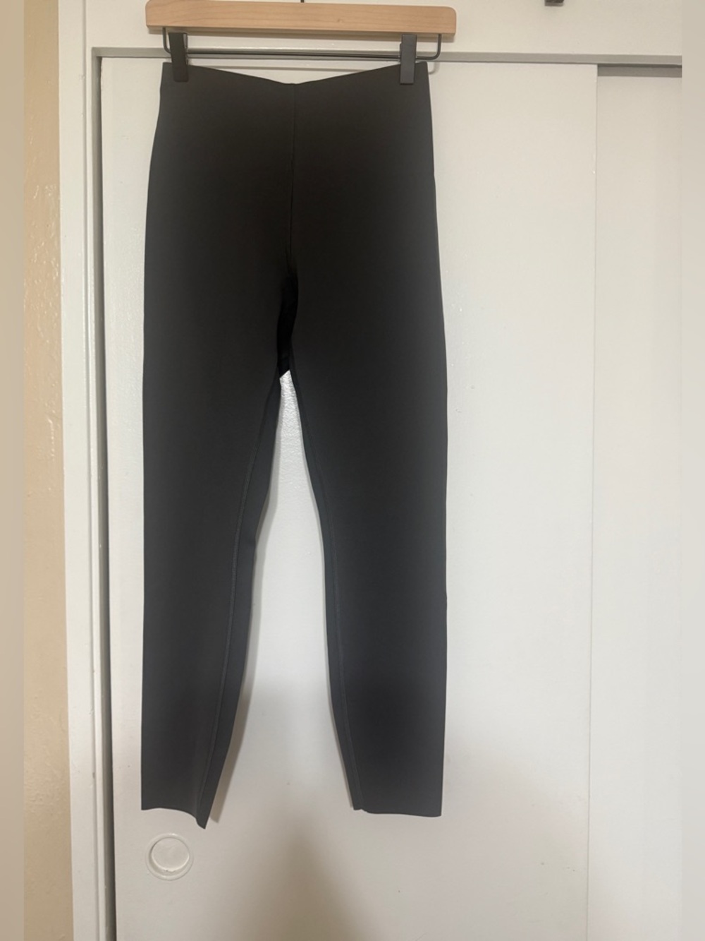 Lululemon Women’s Glow up High Rise Leggings- Size 8